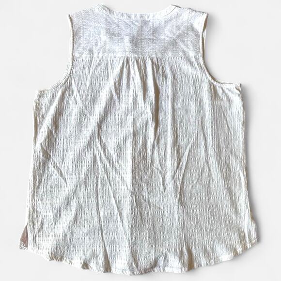 Liz Claiborne textured white henley popover – XXL‎ - Picture 2 of 4